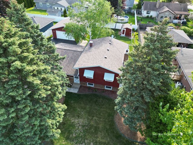 539 Thompson Avenue, Winthrop Harbor, IL 60096