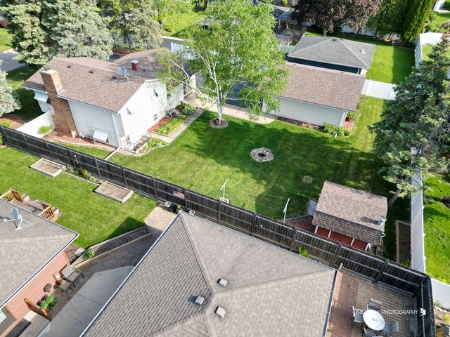 539 Thompson Avenue, Winthrop Harbor, IL 60096