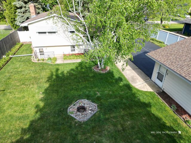 539 Thompson Avenue, Winthrop Harbor, IL 60096