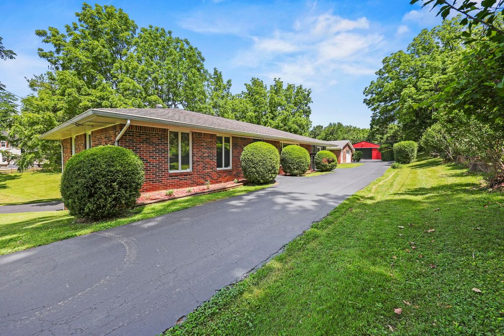 111 W North Street, Carlisle, KY 40311