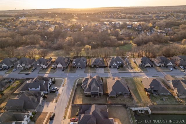 14477 S Hudson Avenue, Bixby, OK 74008