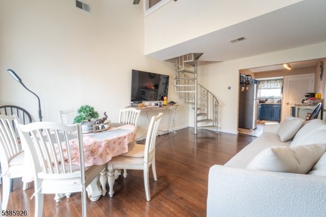 272 Walnut St 4B, Newark City, NJ 07105