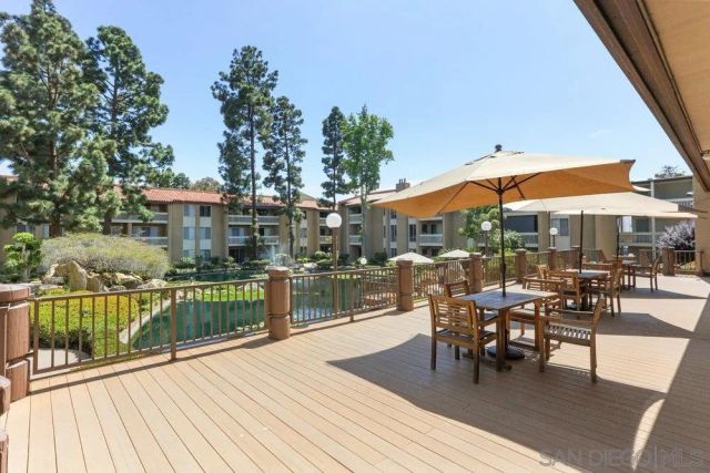 1855 Diamond St 301, San Diego, CA 92109