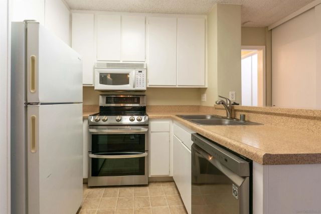 1855 Diamond St 301, San Diego, CA 92109