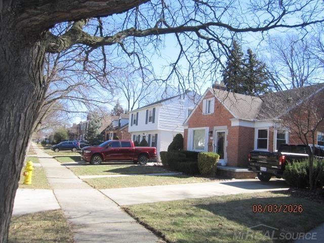 1741 Brys Drive, Grosse Pointe Woods, MI 48236