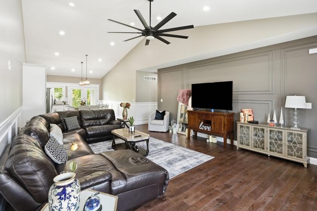 1519 E 177th Court, Lowell, IN 46356