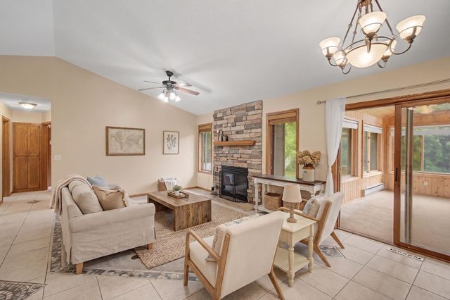12225 60th Place N, Plymouth, MN 55442