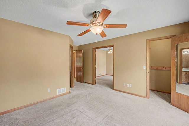 12225 60th Place N, Plymouth, MN 55442