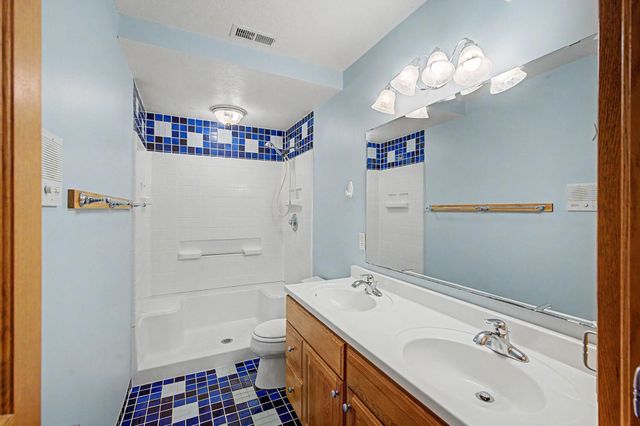 12225 60th Place N, Plymouth, MN 55442