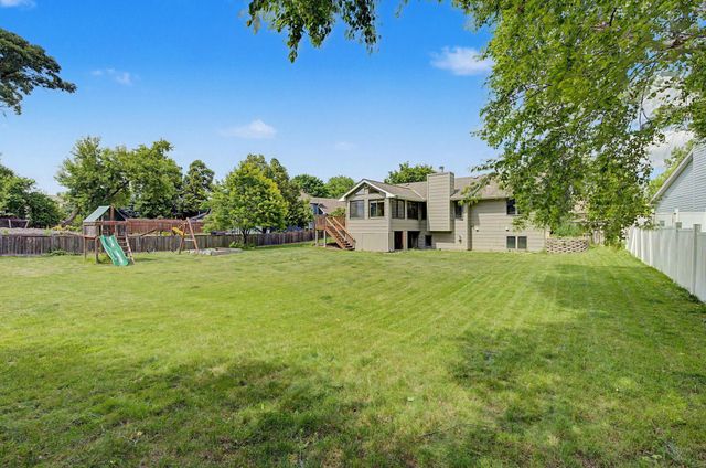 12225 60th Place N, Plymouth, MN 55442