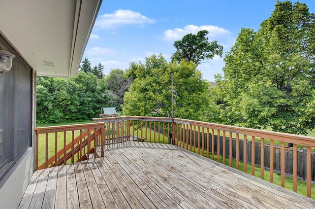 12225 60th Place N, Plymouth, MN 55442