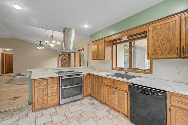 12225 60th Place N, Plymouth, MN 55442