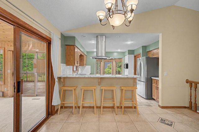 12225 60th Place N, Plymouth, MN 55442