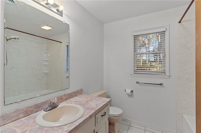 566 Palmer Drive, Southport, NC 28461