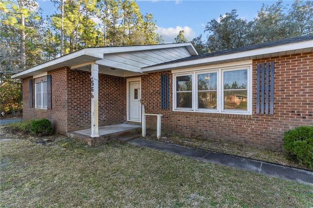 566 Palmer Drive, Southport, NC 28461