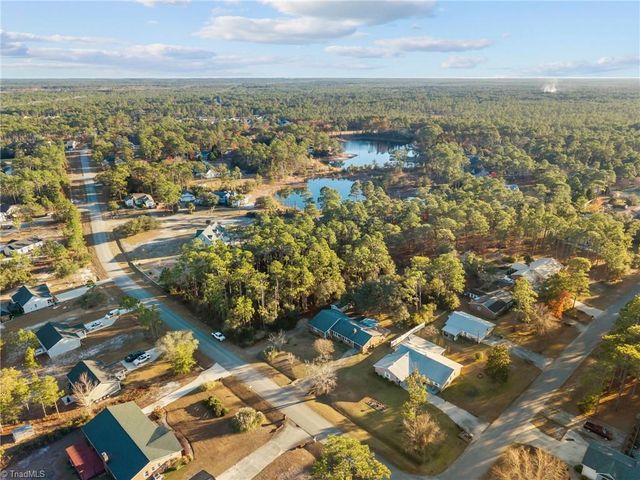 566 Palmer Drive, Southport, NC 28461