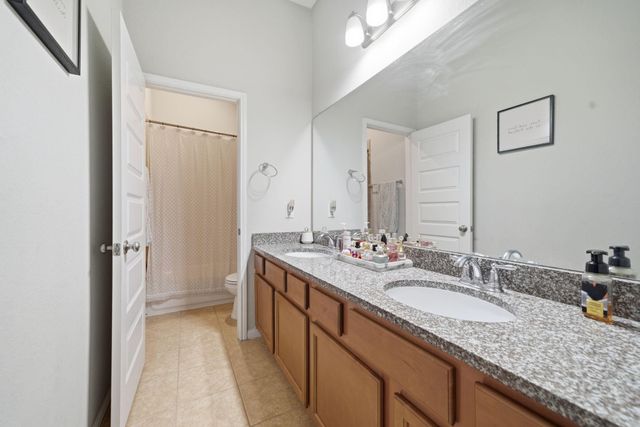 1914 Creekside Park Drive, Pearland, TX 77089