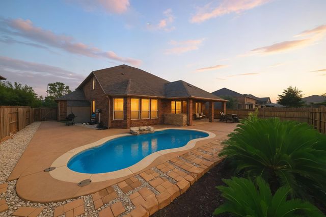 1914 Creekside Park Drive, Pearland, TX 77089