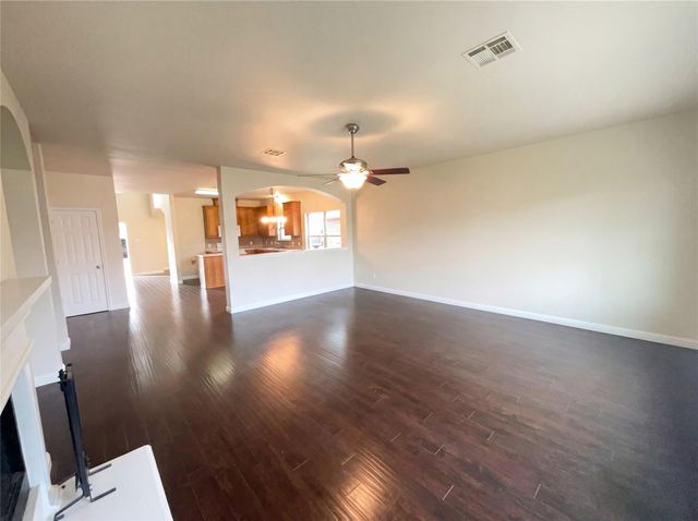 128 Inman DR, Hutto, TX 78634