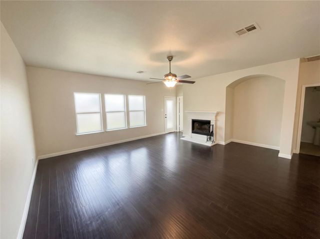 128 Inman DR, Hutto, TX 78634