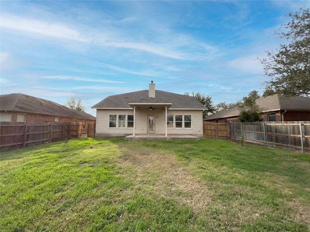 128 Inman DR, Hutto, TX 78634