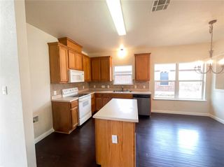 128 Inman DR, Hutto, TX 78634