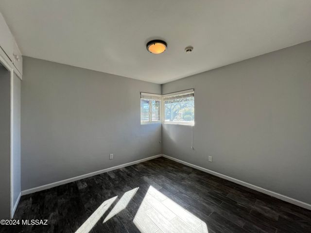 5425 E 6Th Street, Tucson, AZ 85711