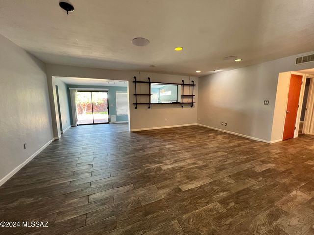 5425 E 6Th Street, Tucson, AZ 85711