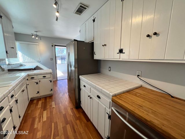 5425 E 6Th Street, Tucson, AZ 85711