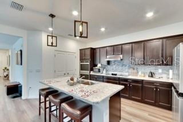 404 DARCY BLUFF PLACE, Valrico, FL 33594