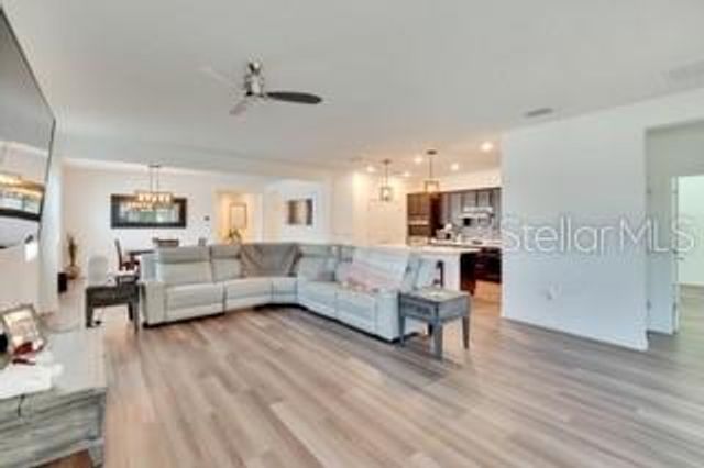 404 DARCY BLUFF PLACE, Valrico, FL 33594