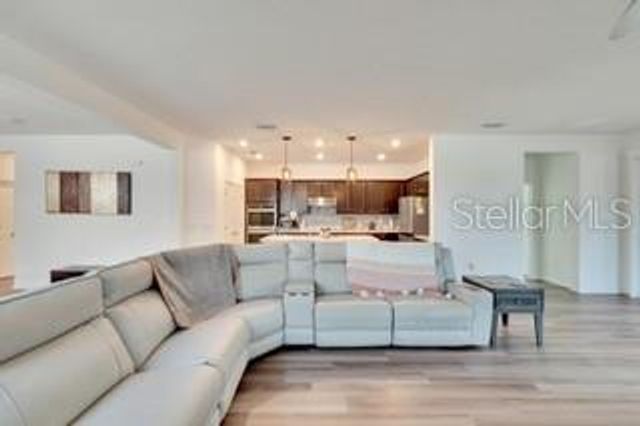 404 DARCY BLUFF PLACE, Valrico, FL 33594