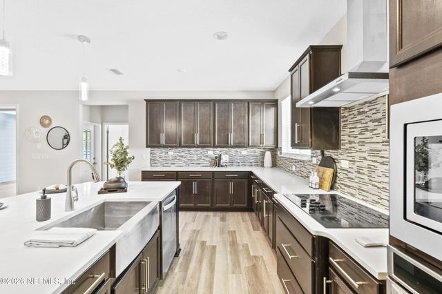 850 LAUREL VALLEY Drive, Orange Park, FL 32065