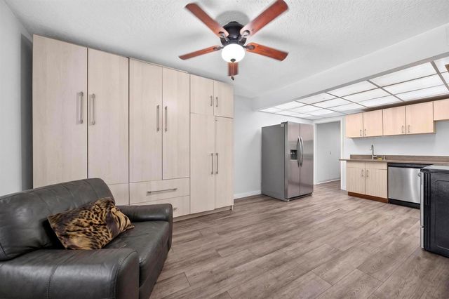 292 SUNSHINE Drive 292, Coconut Creek, FL 33066