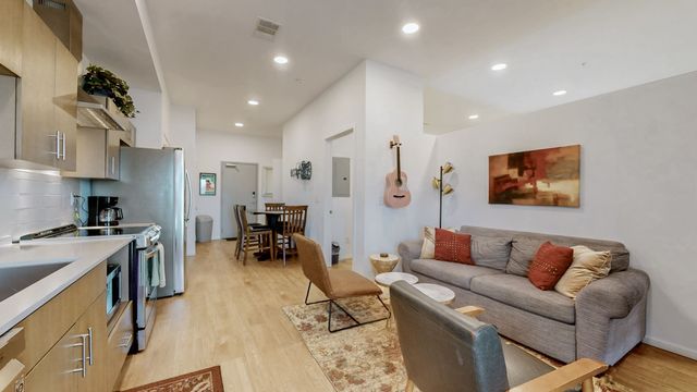 920 King Hollands Ave Apt 315, Nashville, TN 37203