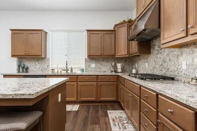 2027 N Bliss Avenue, Fresno, CA 93727