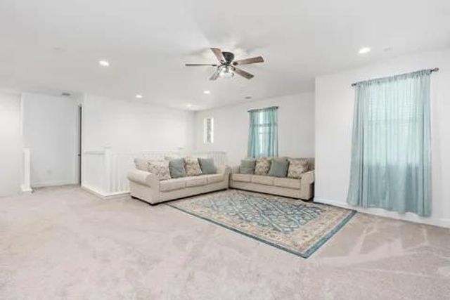 2027 N Bliss Avenue, Fresno, CA 93727