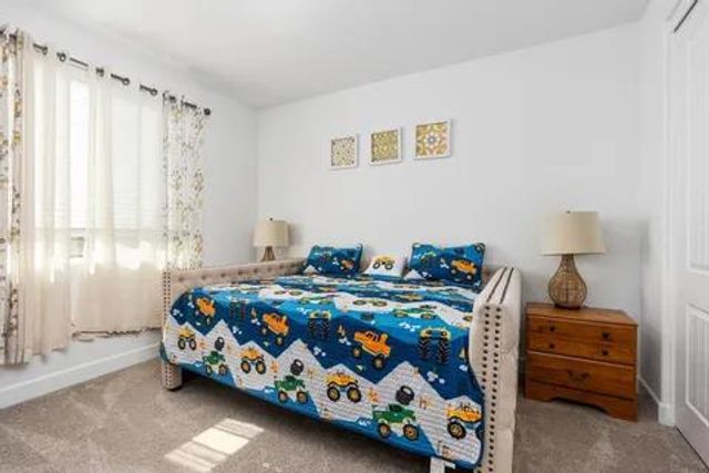 2027 N Bliss Avenue, Fresno, CA 93727