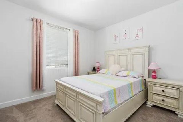 2027 N Bliss Avenue, Fresno, CA 93727