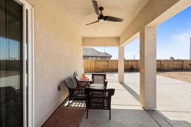 2027 N Bliss Avenue, Fresno, CA 93727