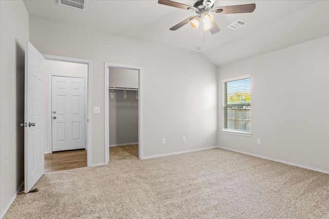 627 E Fairway Lake Drive, Alvin, TX 77511