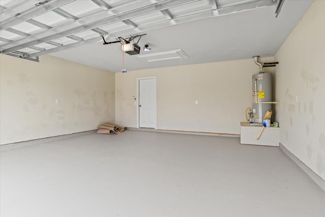 627 E Fairway Lake Drive, Alvin, TX 77511