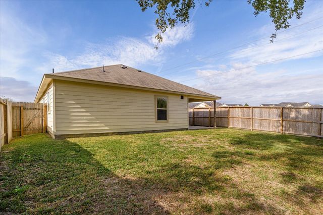 627 E Fairway Lake Drive, Alvin, TX 77511