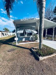 19 La Costa Lane, Port St. Lucie, Port St Lucie, FL 34952