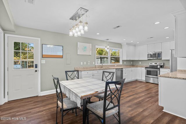 202 Pineview Street, Havelock, NC 28532