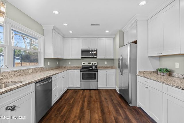 202 Pineview Street, Havelock, NC 28532