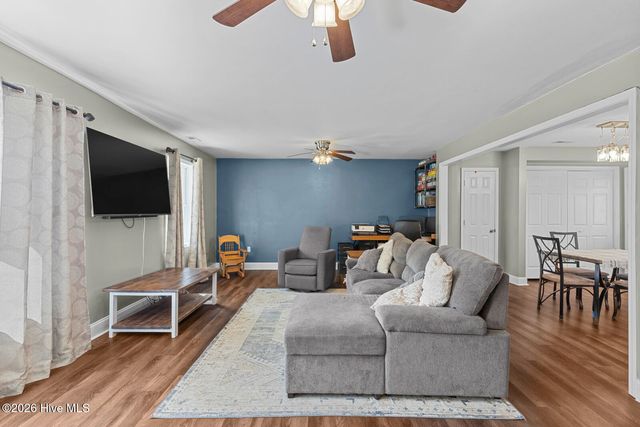 202 Pineview Street, Havelock, NC 28532