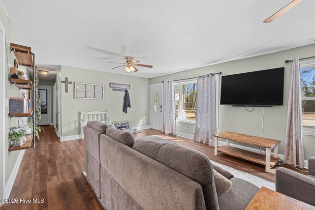 202 Pineview Street, Havelock, NC 28532