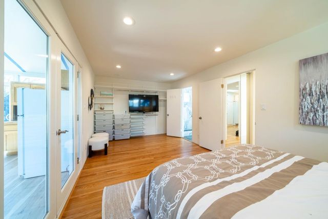1009 Sir Francis Avenue, Capitola, CA 95010