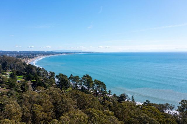 1009 Sir Francis Avenue, Capitola, CA 95010